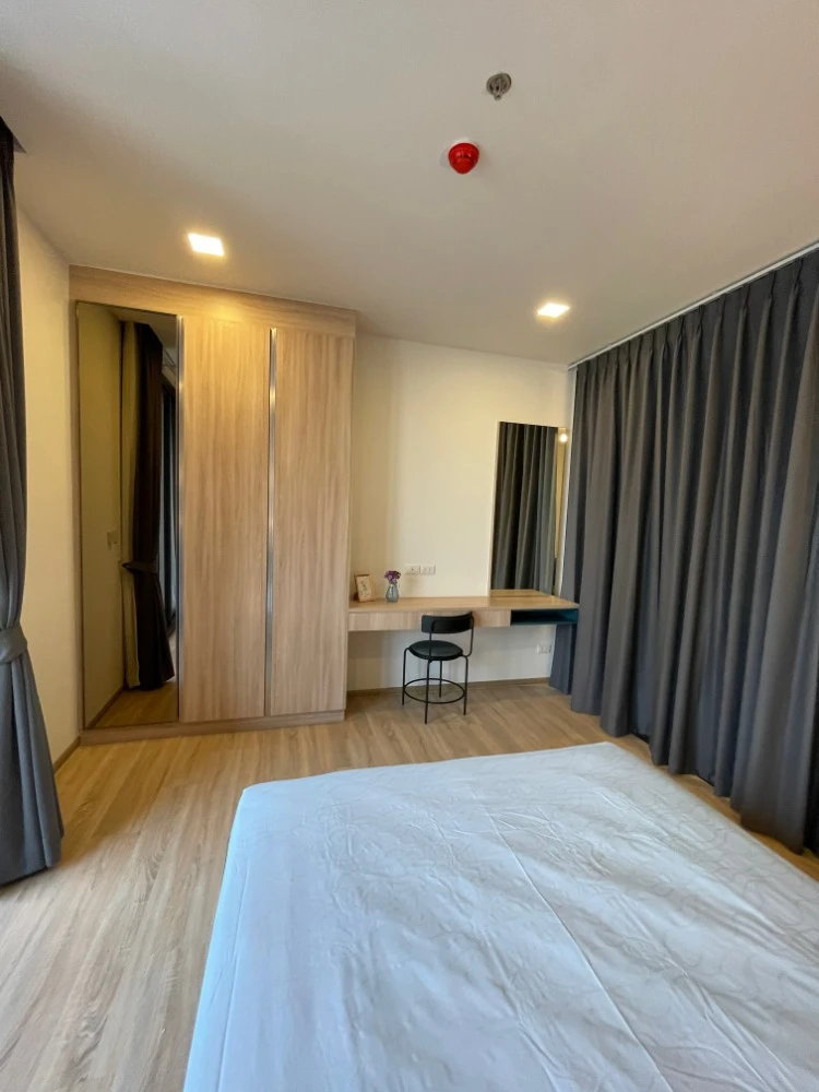 XT Phayathai condo for rent, 19th floor. Nice and fully furnished. Book now!
