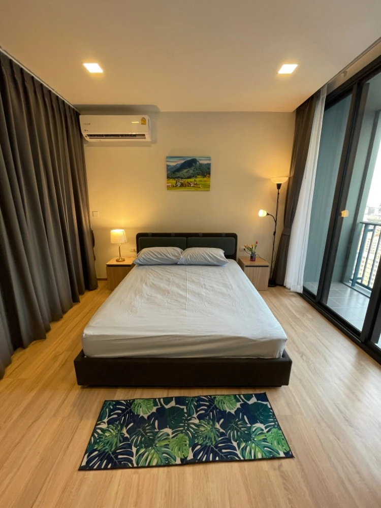 XT Phayathai condo for rent, 19th floor. Nice and fully furnished. Book now!