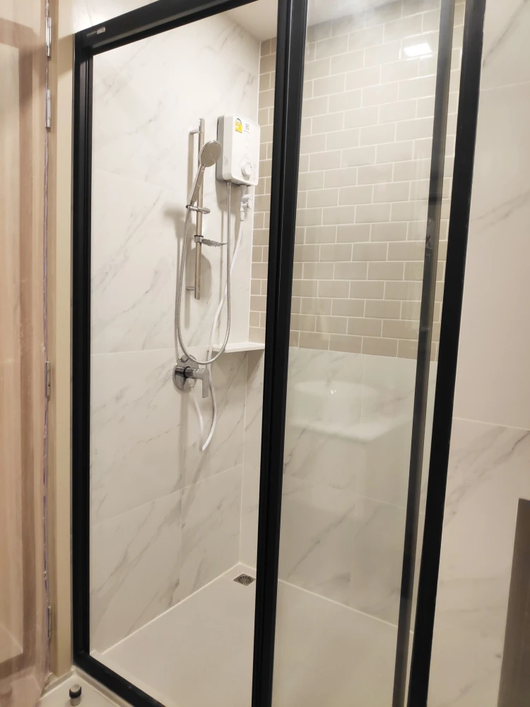 For rent: XT Phayathai, 23rd floor, beautiful room, comes with awesome decorations. If you don't book, you'll really miss out.