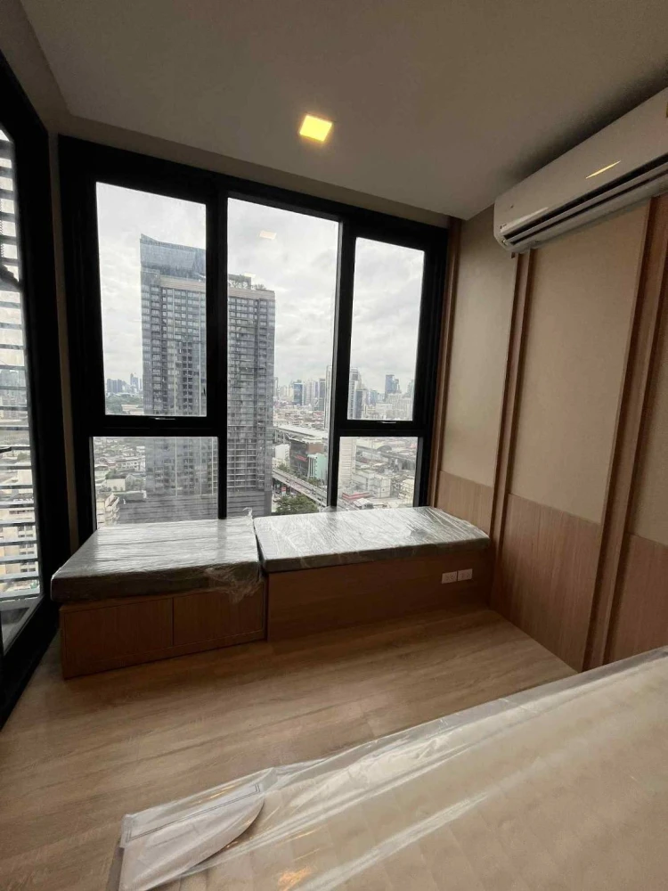 For rent: XT Phayathai, 24th floor, open view, spacious room, fully furnished, nice to live in. Reserve now, don't miss out!