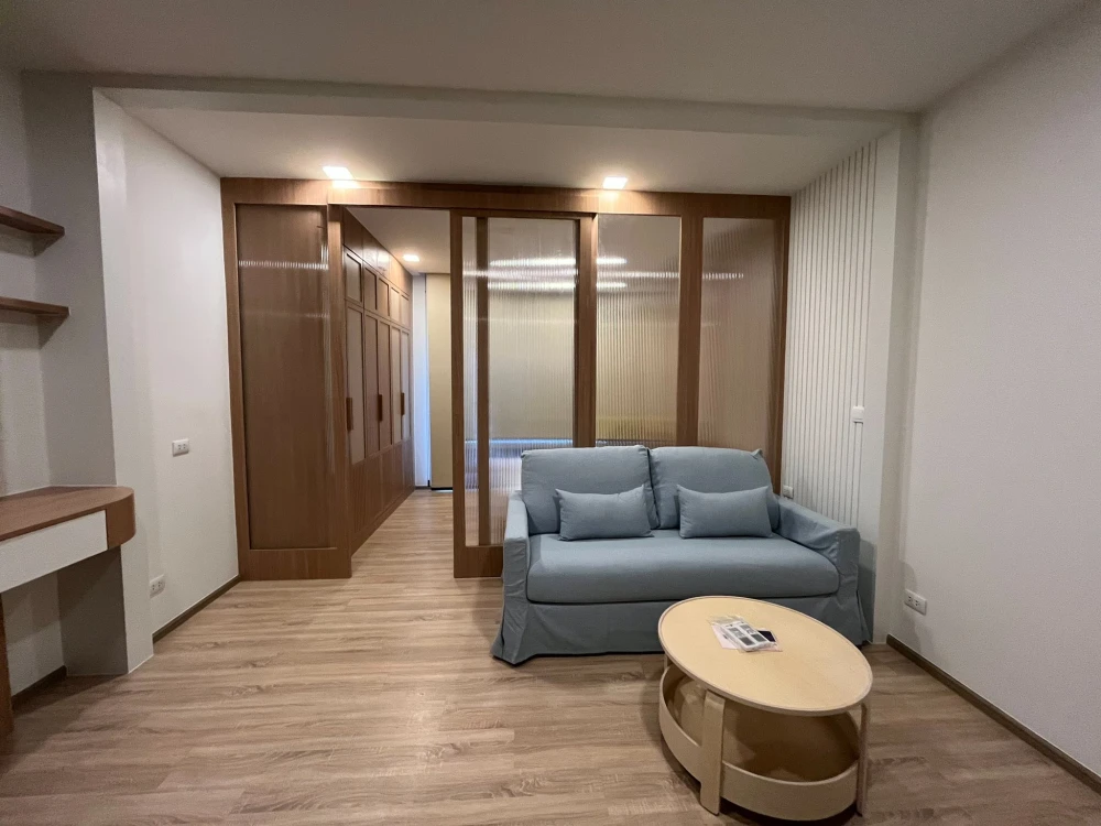 For rent: XT Phayathai, 24th floor, open view, spacious room, fully furnished, nice to live in. Reserve now, don't miss out!
