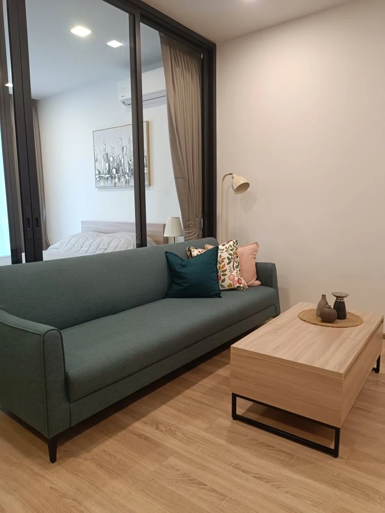 For rent: XT PHAYATHAI, 26th floor, very high, balcony facing north, not hot sun, good quality electrical appliances and appliances, fully furnished,