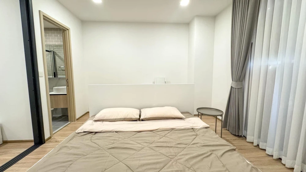 For rent: XT PHAYATHAI, 9th floor, Baiyoke building view, bright and comfortable room, fully furnished, complete electrical appliances, ready to move