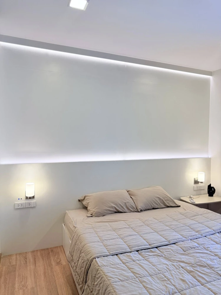 XT Phayathai for rent, glass partition room with clear zone, fully furnished, ready to move in, not on the school side, unblocked view, reserve now.