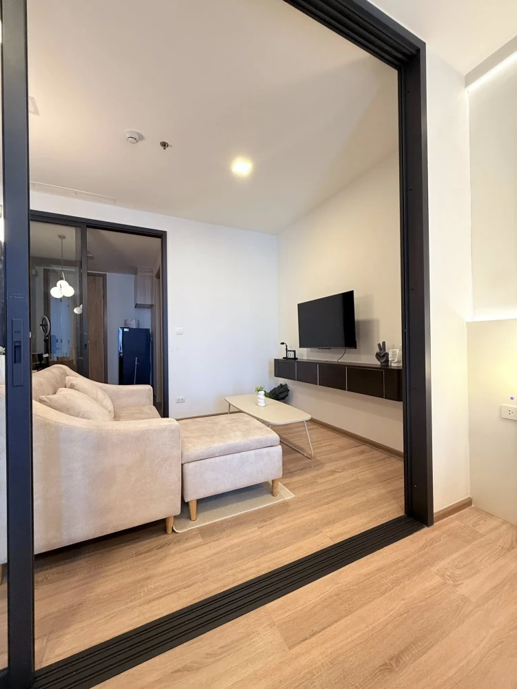 XT Phayathai for rent, glass partition room with clear zone, fully furnished, ready to move in, not on the school side, unblocked view, reserve now.