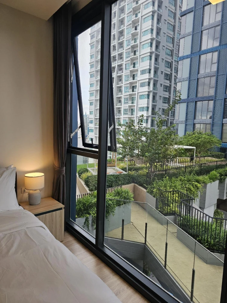 For rent: XT Phayathai, a nice room on the 17th floor, good location, beautiful view, fully furnished. With such a good deal,what are you waiting for?