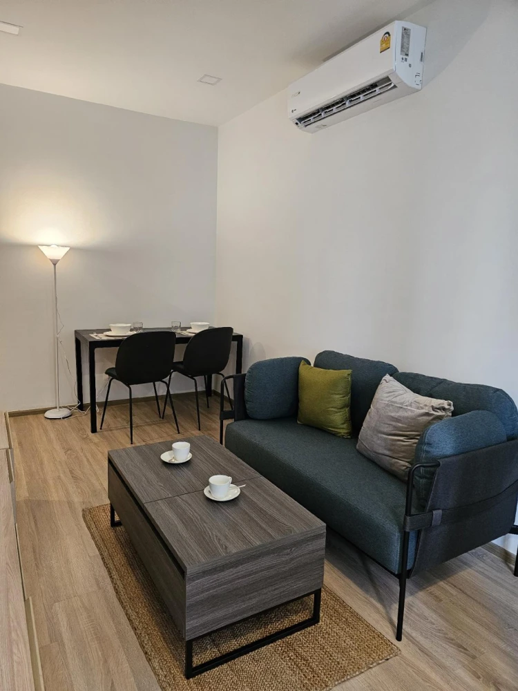 For rent: XT Phayathai, a nice room on the 17th floor, good location, beautiful view, fully furnished. With such a good deal,what are you waiting for?
