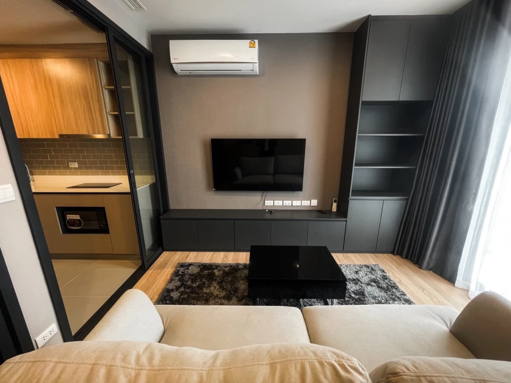 XT Phayathai for rent, a nice room, decorated in a cool theme, good location, comes with complete furniture and appliances. Reserve now!