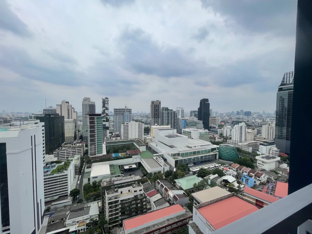 XT Phayathai for rent, a nice room, decorated in a cool theme, good location, comes with complete furniture and appliances. Reserve now!