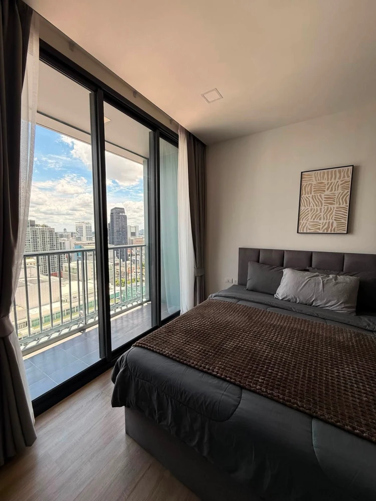For rent: XT Phayathai, beautifully decorated minimalist room in a great location with convenient transportation. Don't just look, book it!