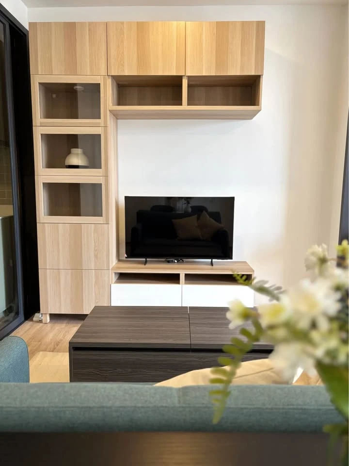 XT Phayathai for rent, beautiful room, good view, quiet, has a balcony, spacious living space, interested, reserve now.