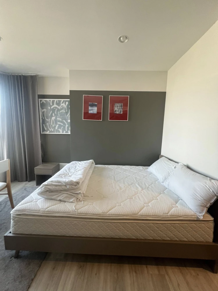 XT Huai Khwang for rent, 25th floor, corner unit, beautiful view, fully furnished. Book now before it's too late!