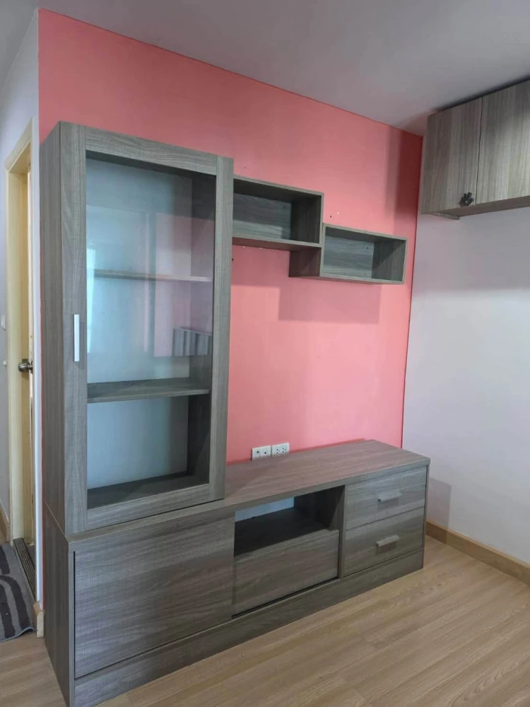 You 2 Condo for rent—fully furnished. The room features a lovely color scheme and a truly inviting atmosphere. Book now!