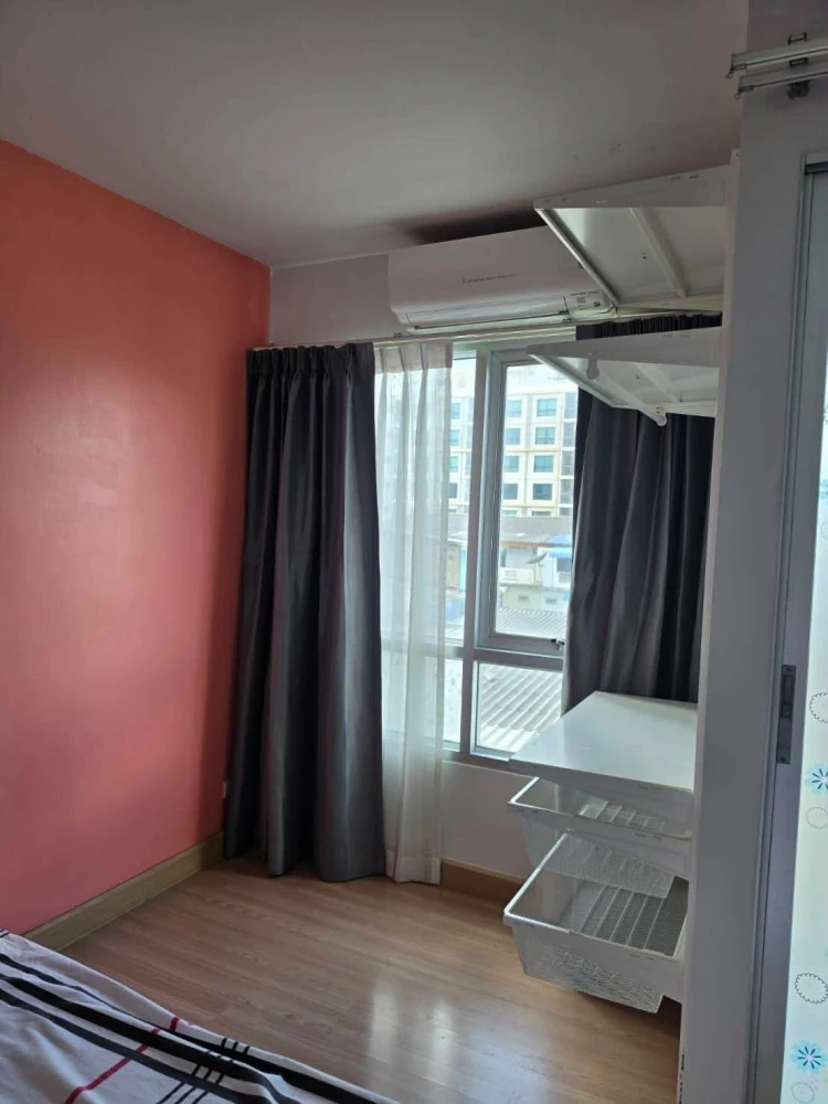 You 2 Condo for rent—fully furnished. The room features a lovely color scheme and a truly inviting atmosphere. Book now!