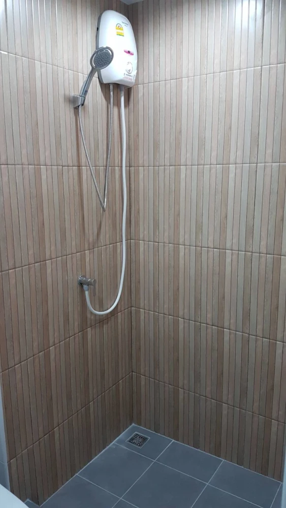 For rent: You 3 Condo @ Yak Kaset, a nice room, good location, fully furnished. If it's this good, what are you waiting for?