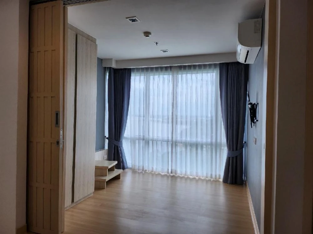 For rent: Yuu Sriracha, 17th floor, great view, fully furnished, ready to move in. If interested, hurry and reserve now. Don't miss out!