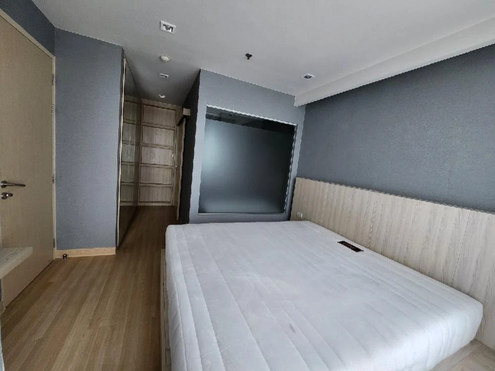 For rent: Yuu Sriracha, 17th floor, great view, fully furnished, ready to move in. If interested, hurry and reserve now. Don't miss out!