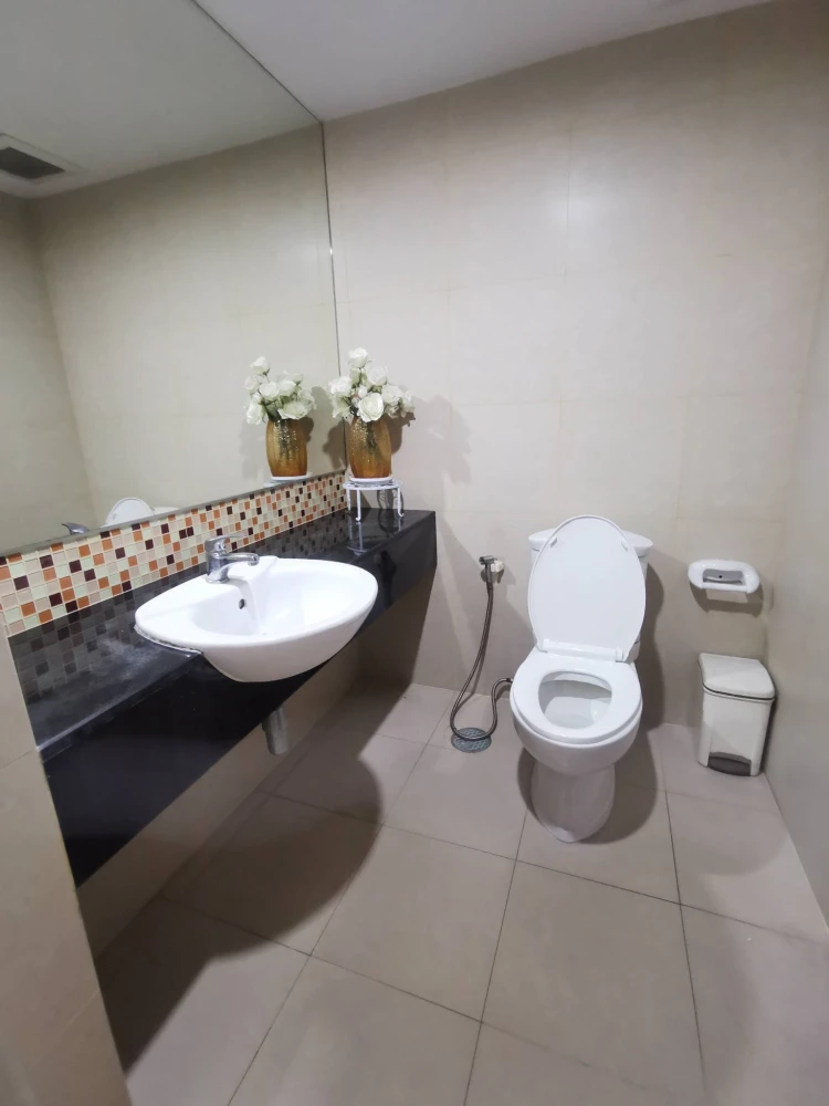 Z2 Condo for rent. Spacious and comfortable corner unit. Book now, don't miss out!!!
