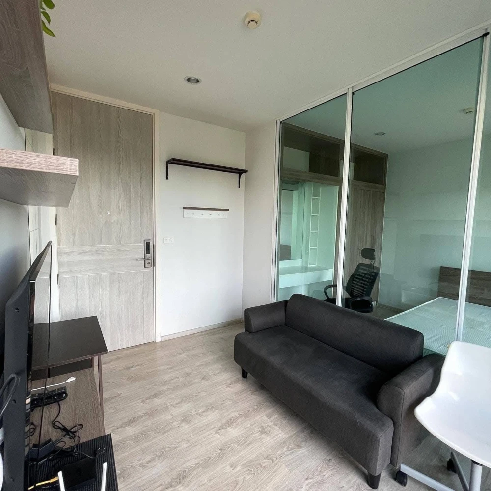 For rent: Zelle Plus Talat Phlu Station, 5th floor unit. Great location, fully furnished. Don't miss out!