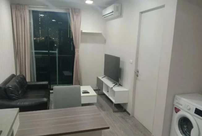 For rent: Zelle Rattanathibet, 5th floor, fully furnished room, nice to live in. If you don't book, you'll really miss out. Hurry!