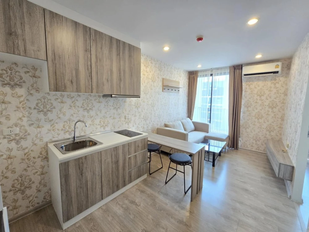 For rent: Zelle Rattanathibet, 6th floor, Building B, pool view, beautiful room, fully furnished, book now, hurry!