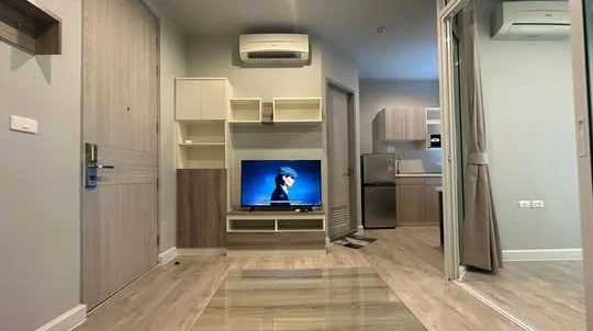 For rent: Zelle Salaya, 1 bedroom, 1 bathroom, fully furnished and equipped with electrical appliances. Just bring your bags and move in.