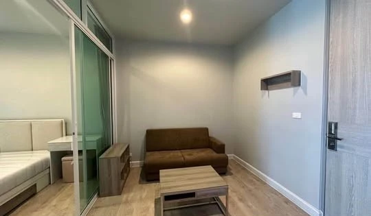 For rent: Zelle Salaya, 1 bedroom, 1 bathroom, fully furnished and equipped with electrical appliances. Just bring your bags and move in.