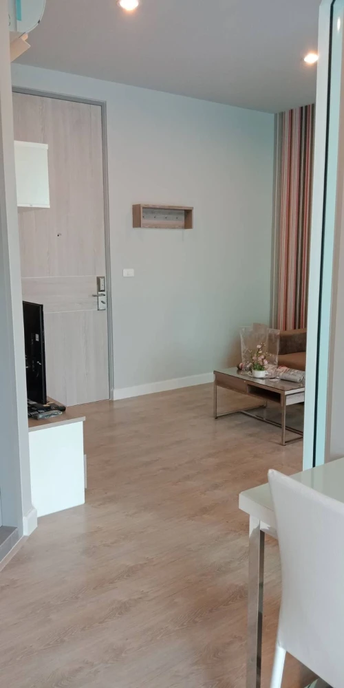 For rent: Zelle Salaya, 4th floor, fully furnished unit, ready to move in. Book now! Don't miss out!