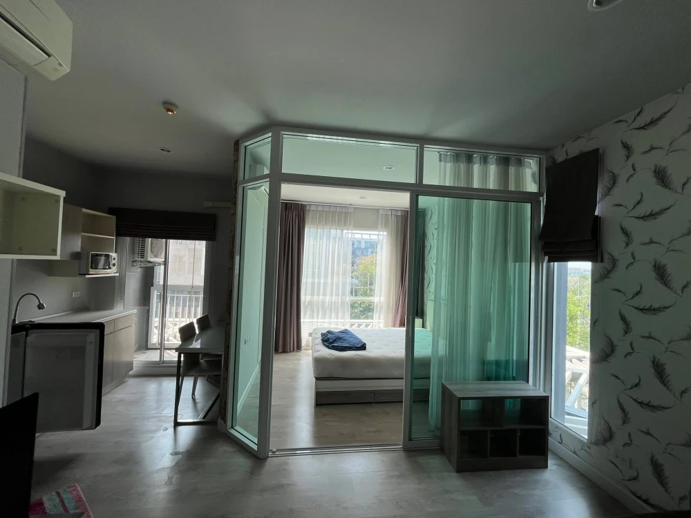 Zelle Salaya condo for rent. Ready to move in, fully furnished. Affordable price. Book now!