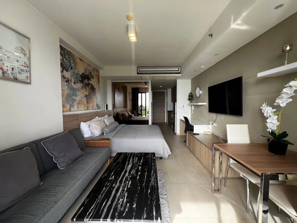 For rent Zire Wongamat 4th floor, fully furnished, book now, don't miss out.