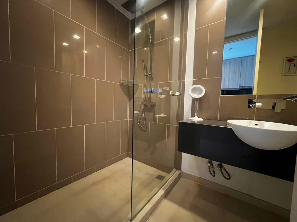 For rent Zire Wongamat 4th floor, fully furnished, book now, don't miss out.