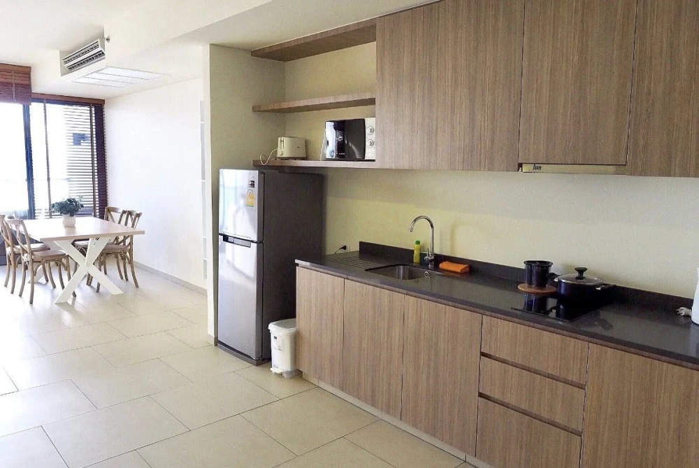 For rent: Zire Wongamat, spacious room, lots of usable space, good location, beautiful view, fully furnished, reserve now!