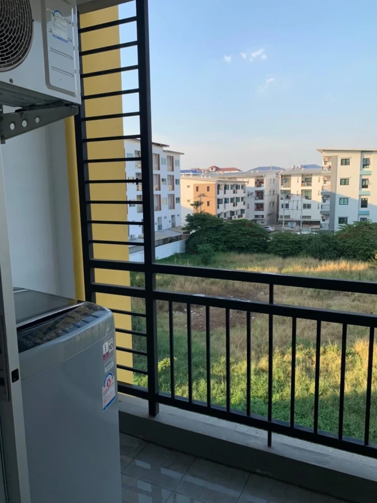 Zoom Condo Place for rent, 4th floor, corner room, nice room, fully furnished, if you don't reserve, you'll miss out!
