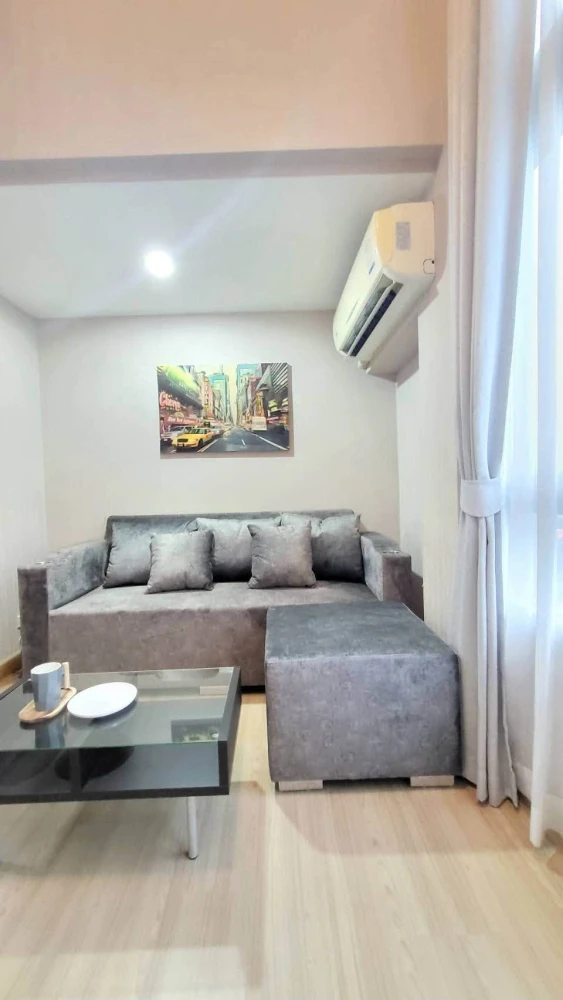 Zoom Condo Place for rent, 6th floor, great view, beautifully decorated, very livable, fully furnished and equipped with appliances. Just bring your s