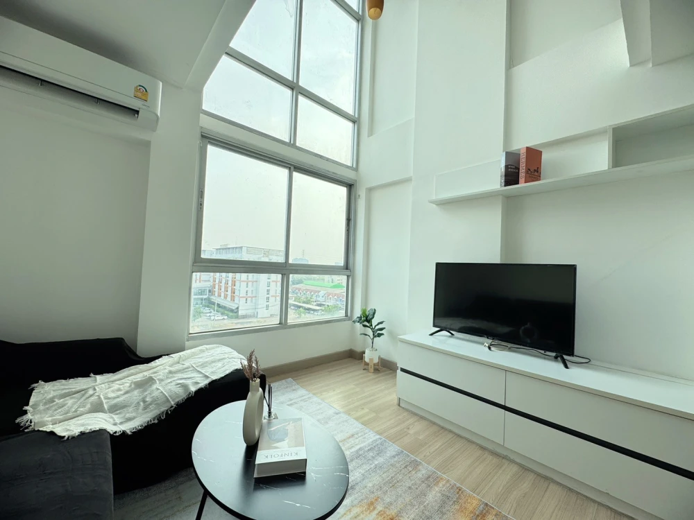 For rent: Zoom Condo Place, 2-storey duplex room, fully furnished, nice to live in, reserve now, urgently.