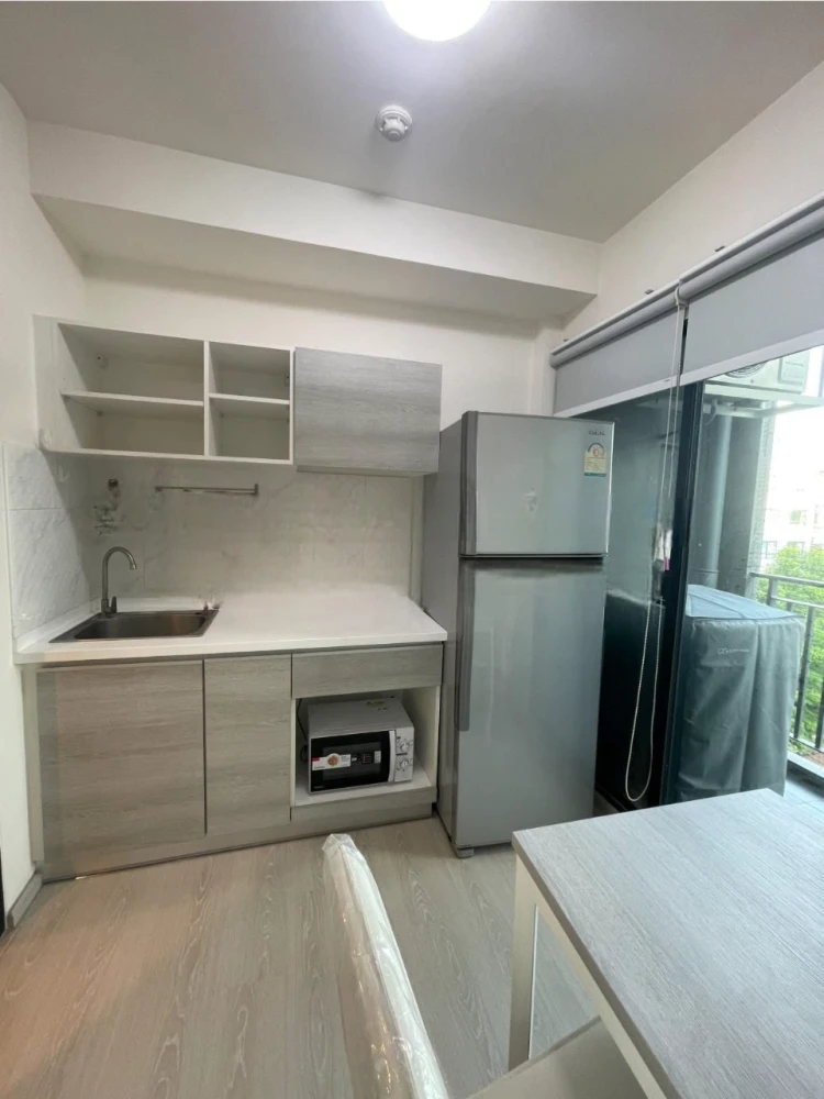 For rent: Greene Don Mueang-Songprapa, 7th floor, pool view, quiet atmosphere, suitable for living.