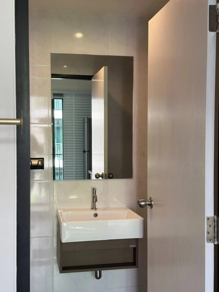 For rent: Greené Don Mueang-Songprapha. Convenient location with full amenities. Just bring your belongings and move in!