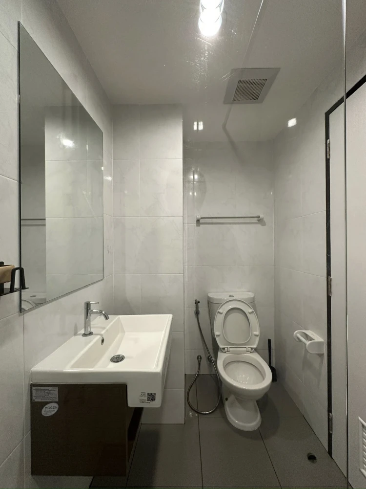 For rent: Greené Don Mueang-Songprapha. Convenient location with full amenities. Just bring your belongings and move in!