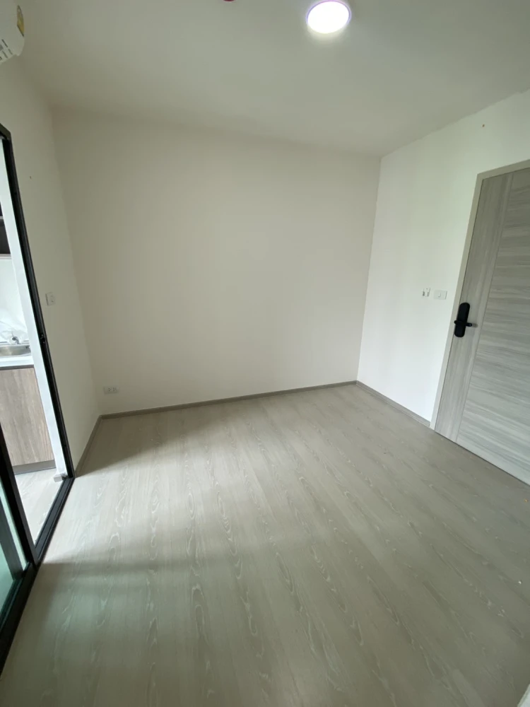 For rent: Greene Prime Don Mueang-Songprapa, 1 bedroom, 1 bathroom, 8th floor, comes with usable space. You must not miss it.
