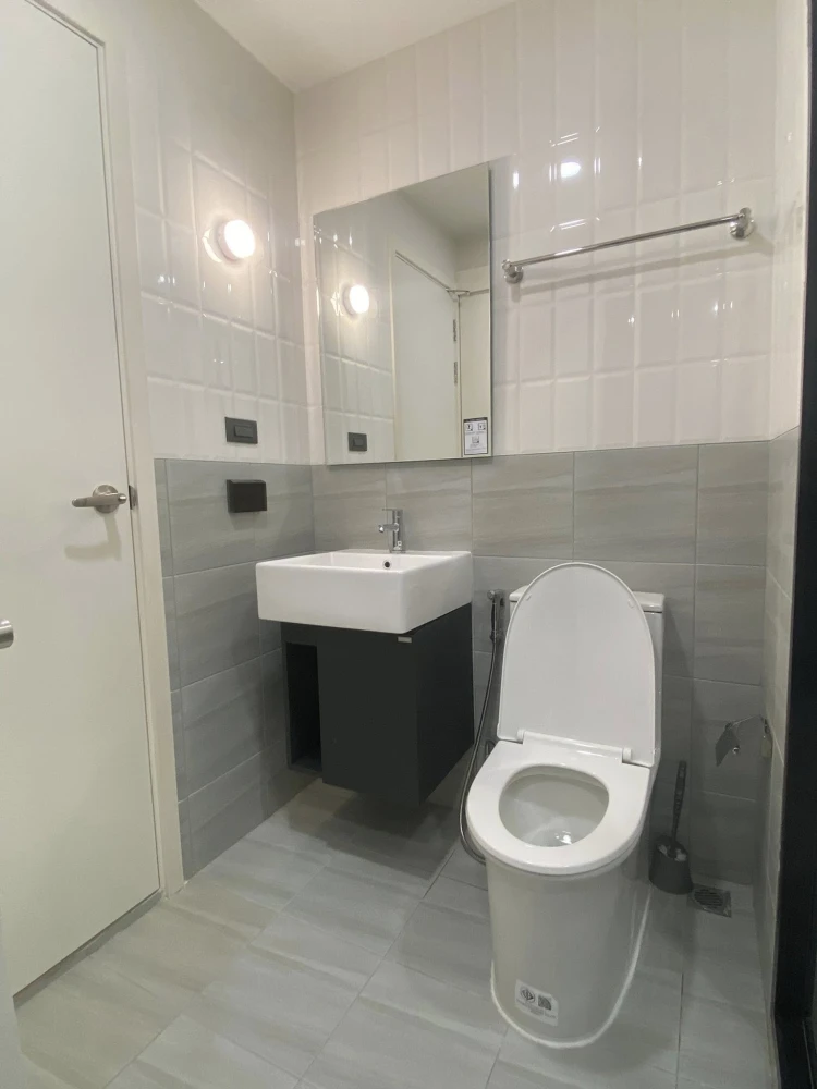 For rent: Groove Scape Ladprao - Sutthisan, Building 1, 8th floor, studio room. Excellent amenities. Don't miss out!
