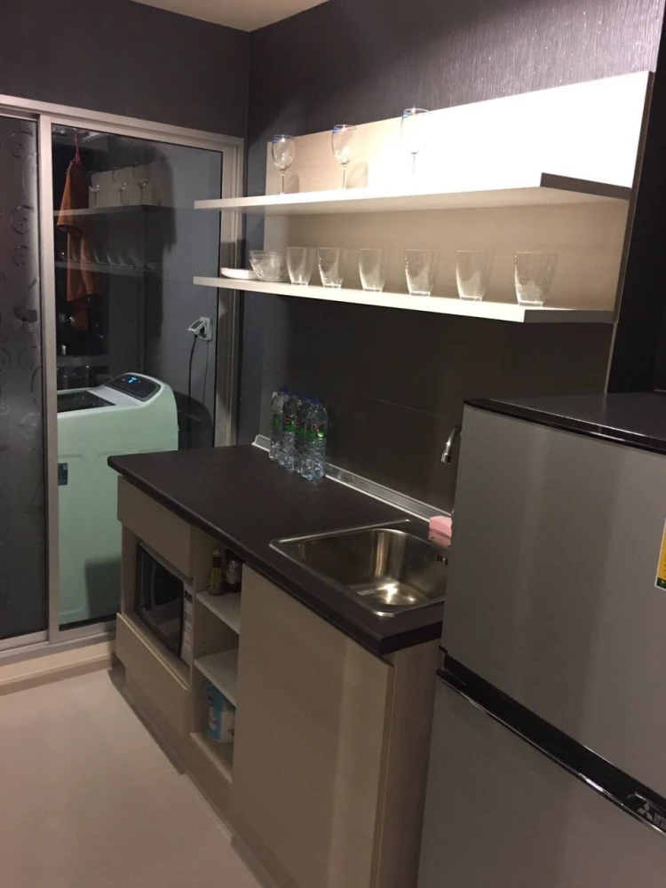 For rent or sell: Aspire Ratchada-Wongsawang, 1 bedroom, 1 bathroom. High-quality wallpaper. Prime location, convenient transportation. Book now!