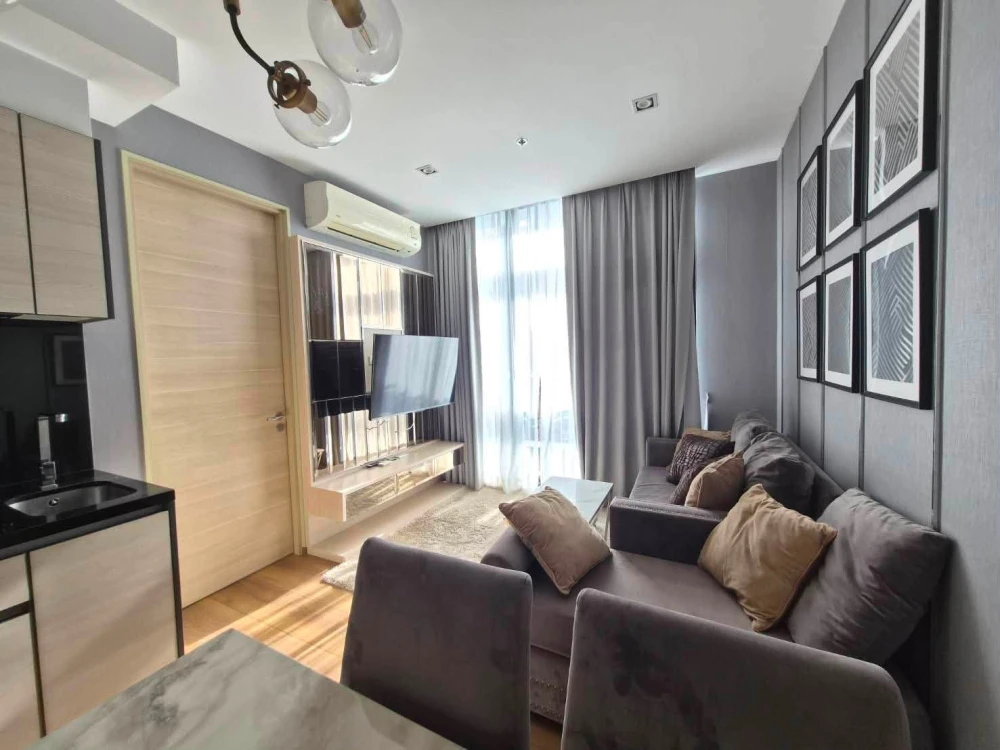 For rent or sale: Park 24 Origin Phrom Phong. Beautifully decorated and fully furnished with high-quality built-in furniture. Book now!