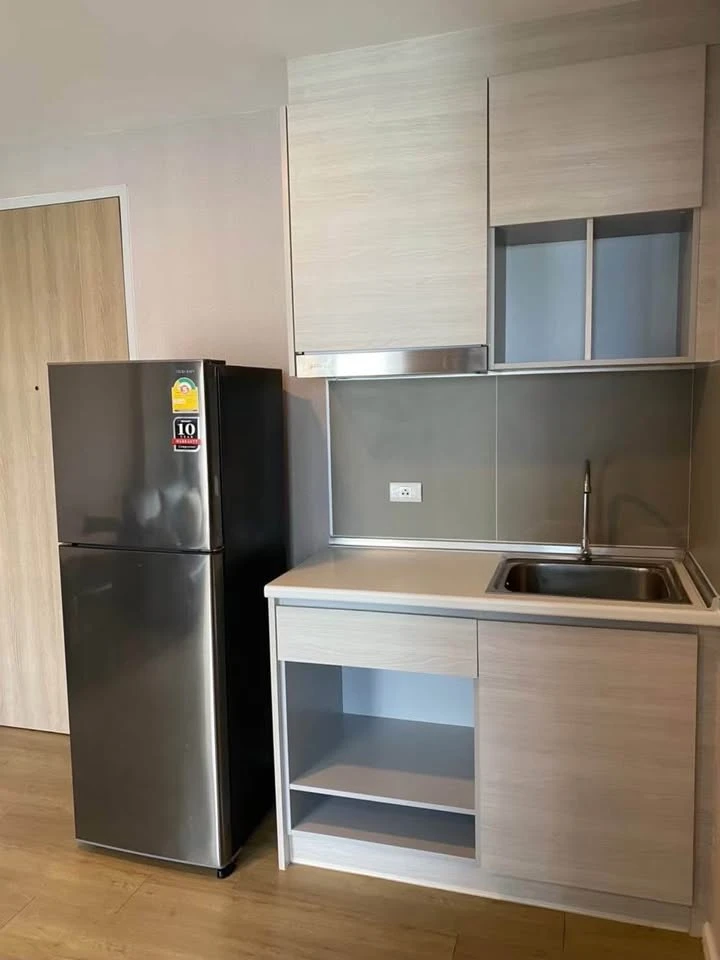 For rent and sale: Rill Condo Rangsit, 1 bedroom, 1 bathroom, good location, fully equipped with amenities. Don't miss out on this great deal!