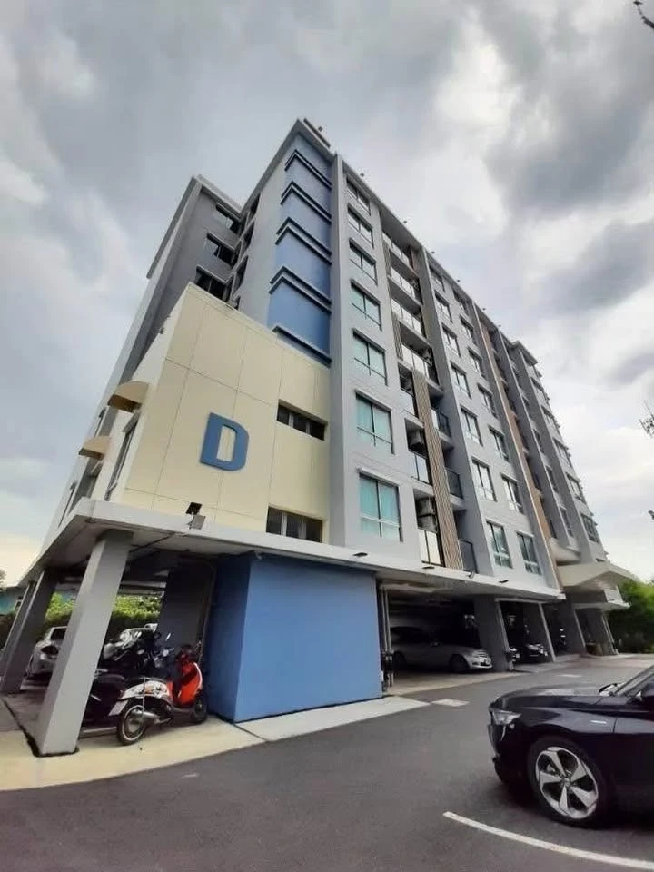 For rent and sale: Rill Condo Rangsit, 1 bedroom, 1 bathroom, good location, fully equipped with amenities. Don't miss out on this great deal!