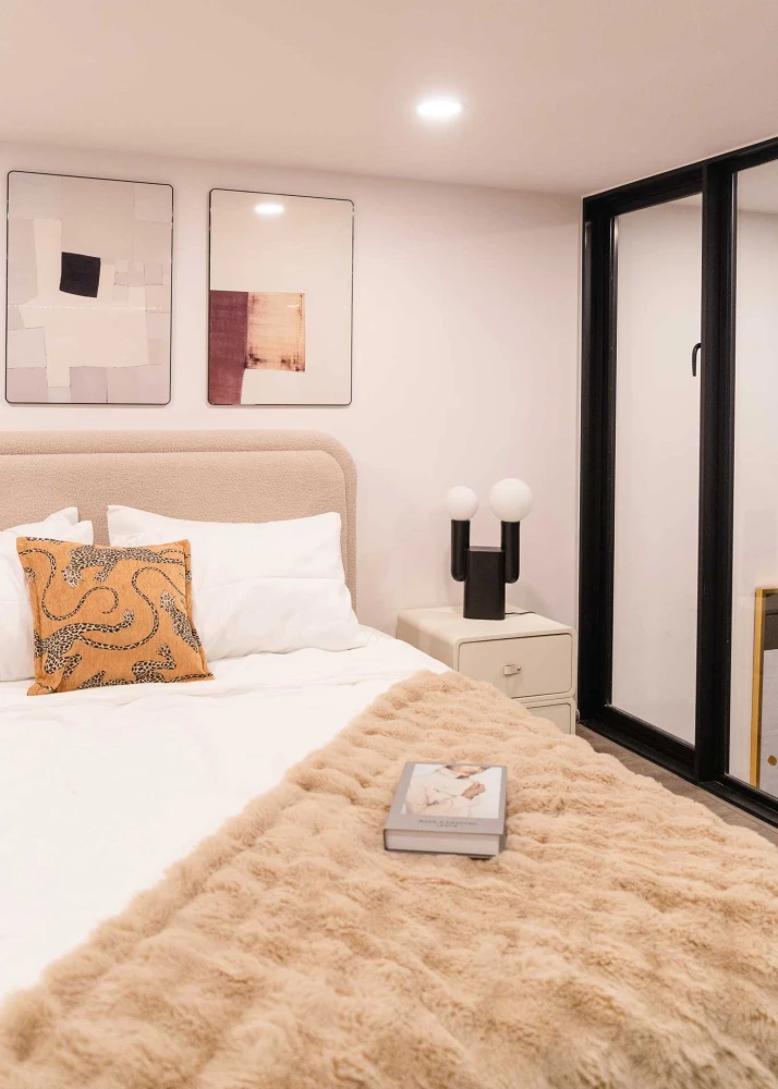 For rent and sale: So Origin Kaset Interchange, a lovely room with high, airy ceilings, a well-toned decor, and a beautiful view. Reserve now!