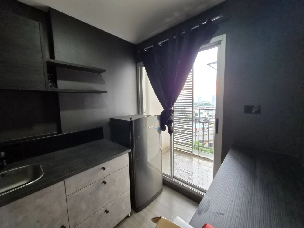 For rent or sale: The Trust Residence Pinklao, 1 bedroom, 1 bathroom. Great location, convenient transportation. Book now!
