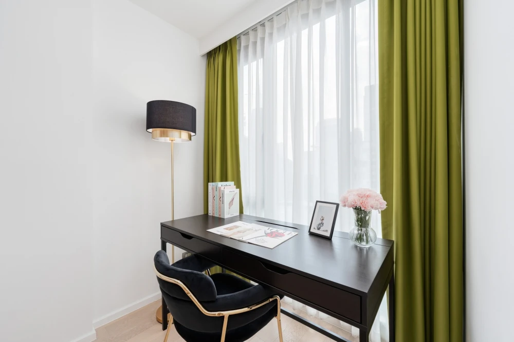 For rent: Craft Ploenchit, fully furnished, ready to move in, complete with amenities, great price, hurry and reserve now, don't miss out!
