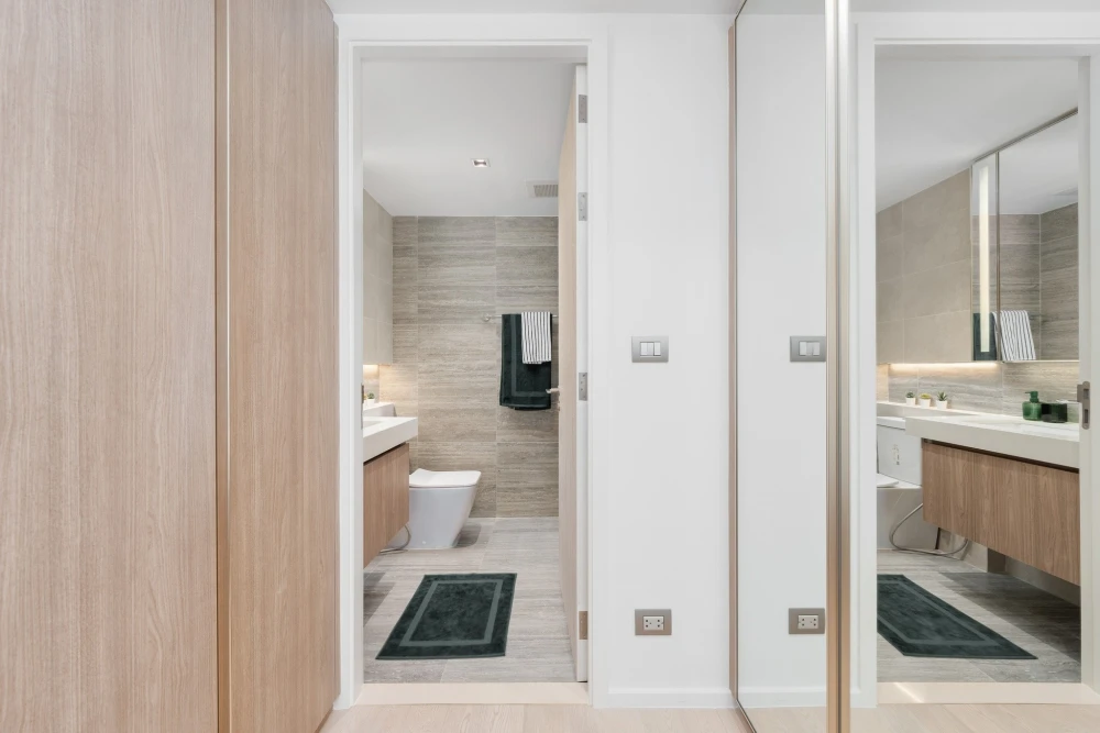 For rent: Craft Ploenchit, fully furnished, ready to move in, complete with amenities, great price, hurry and reserve now, don't miss out!