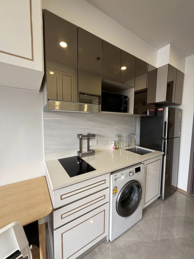 For rent: Cloud Thonglor-Phetchaburi, beautiful, luxurious room, clean, comfortable, not cramped, ready to move in immediately.