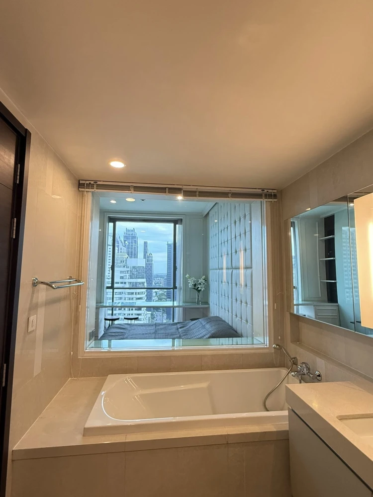 For rent: Quattro by Sansiri, 2 bedrooms. A lovely unit, fully furnished. Book now!